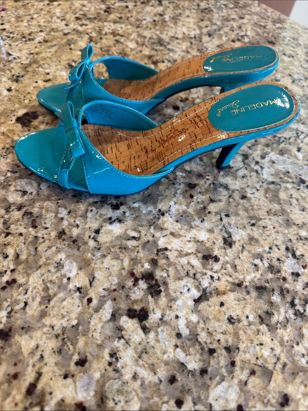 Madeline Turquoise Patent Leather Bow Mule Heels Size 8